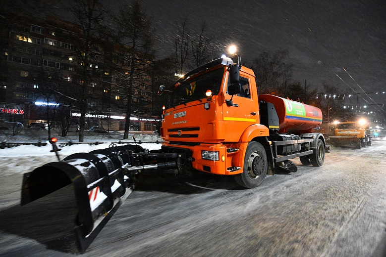 Власти Ярославля рассказали, когда приступят к уборке дорог города от снега