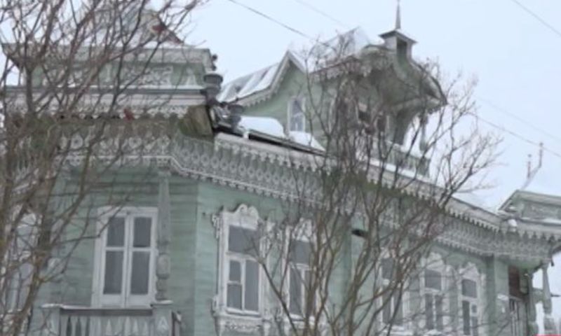 Никита Михалков выделит около миллиона на реставрацию дома со щуками в Ярославской области