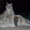 Ярославский умелец завершил изготовление пятиметрового снежного арт-объекта